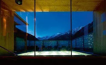 Liebe Sonne 4s Hotel