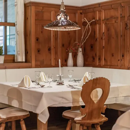 Liebe Sonne 4s Hotel